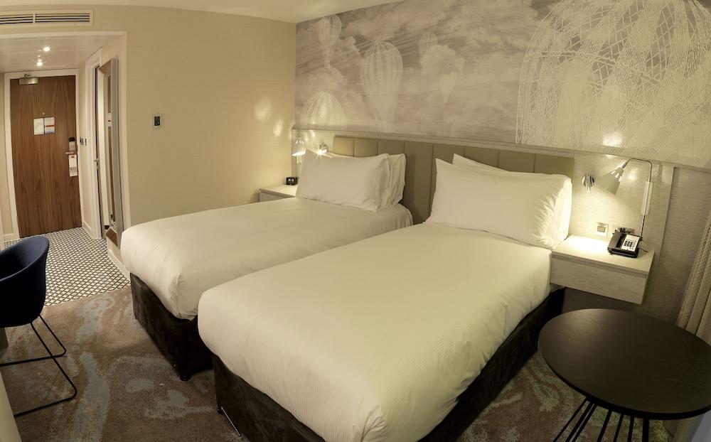 Doubletree By Hilton Τσέστερ Εξωτερικό φωτογραφία