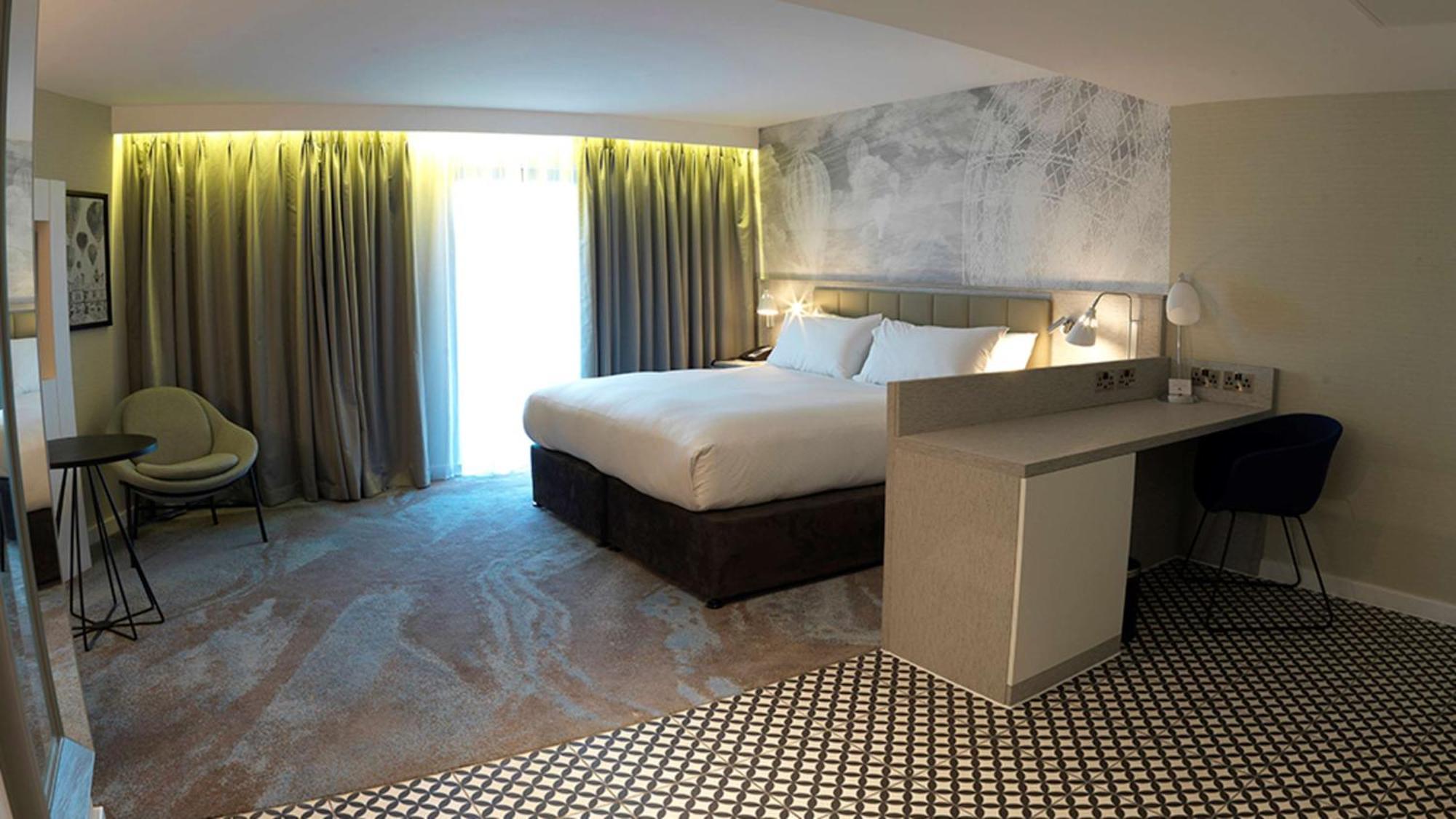 Doubletree By Hilton Τσέστερ Εξωτερικό φωτογραφία