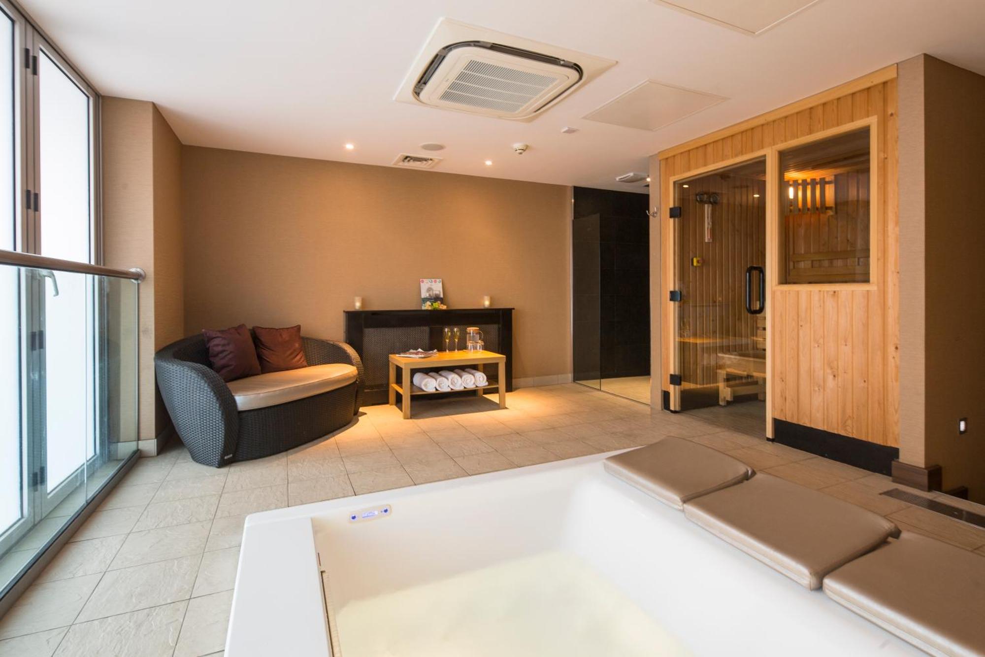 Doubletree By Hilton Τσέστερ Εξωτερικό φωτογραφία